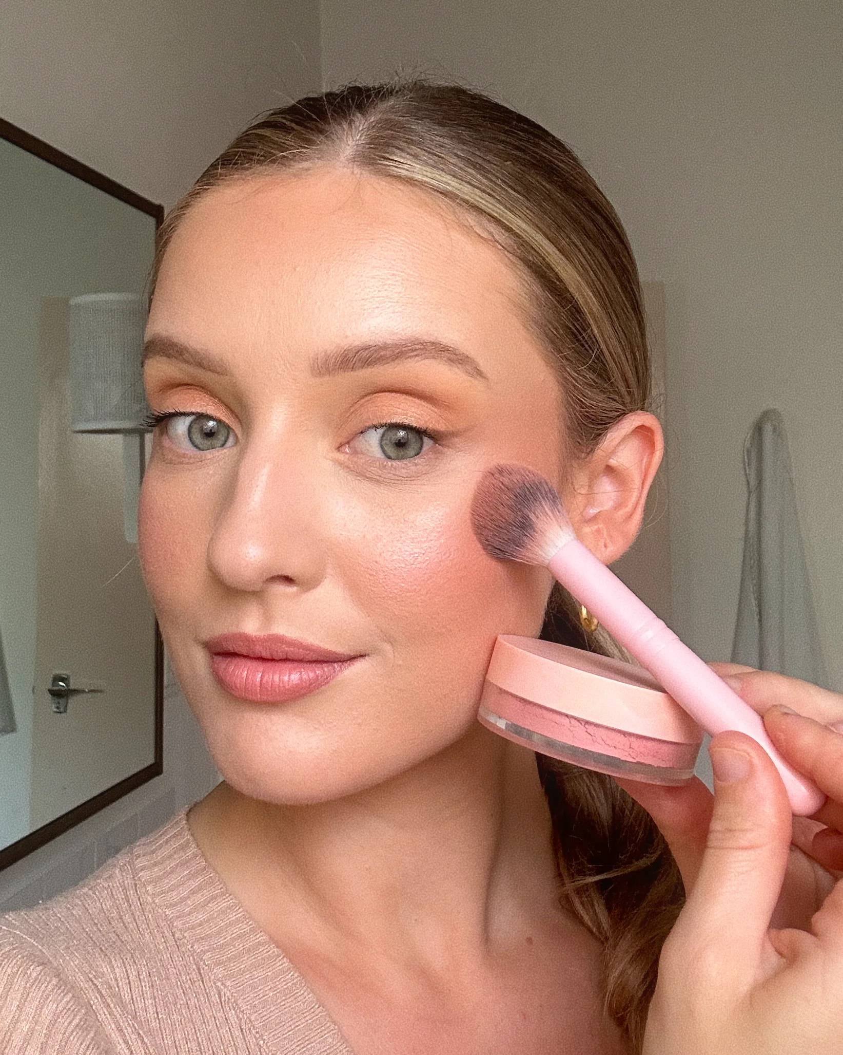 Mineral Loose Blush Powder - Image 5