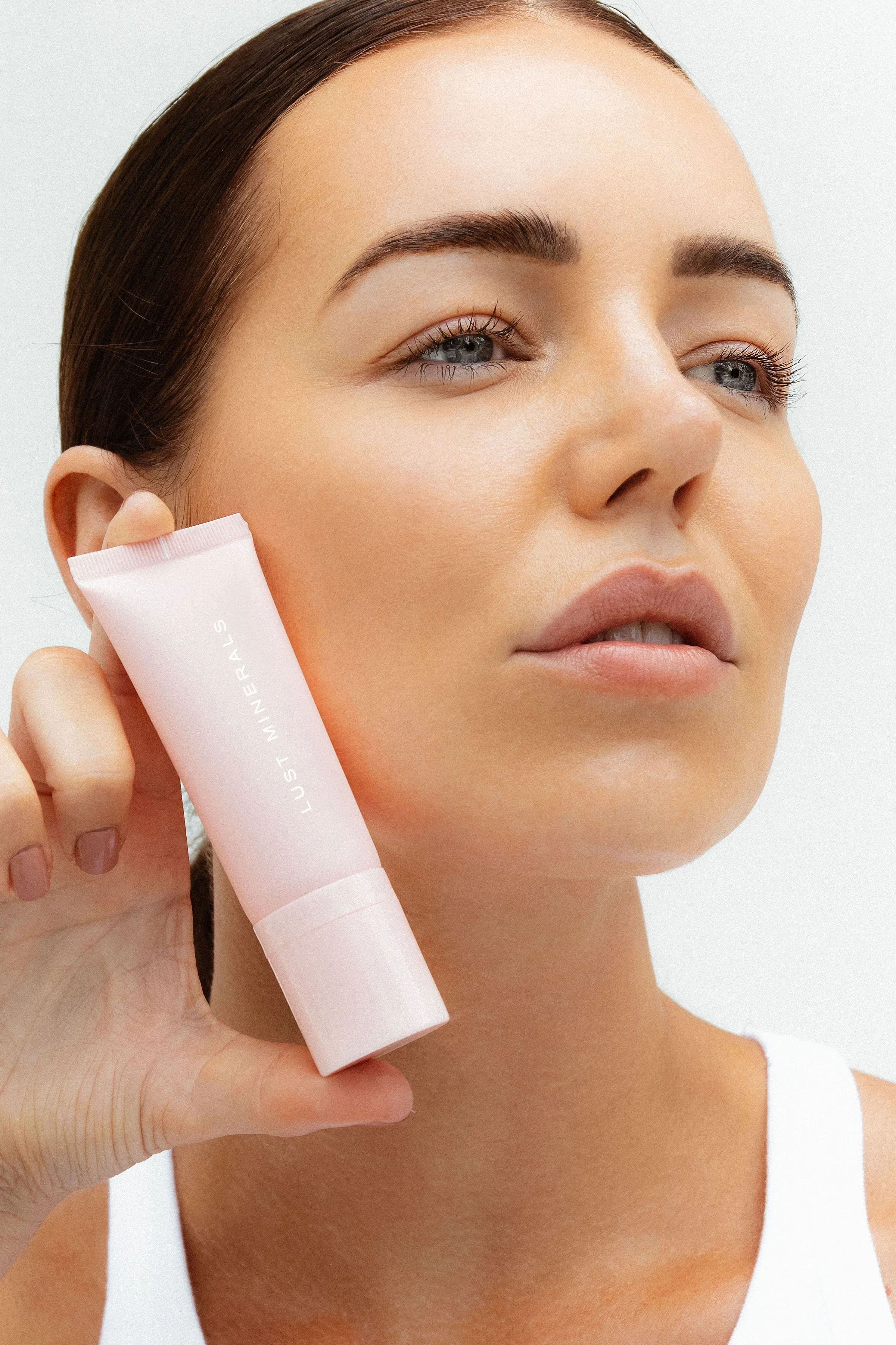 Pro Finish Liquid Foundation - PEREFECTLY IMPERFECT - Image 8
