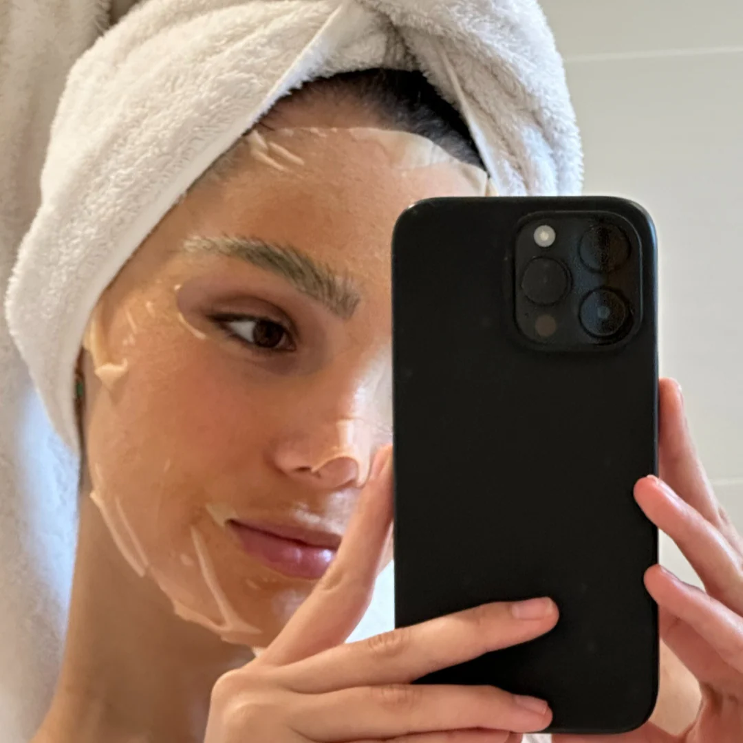 Clear Glow Sheet Mask Box Set + Facial Massager Brush - Image 3