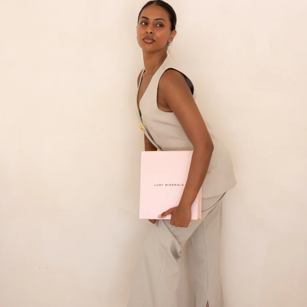 Skin Sync + Pro Finish Foundation Duo - Exclusive PR Box Set - Image 3